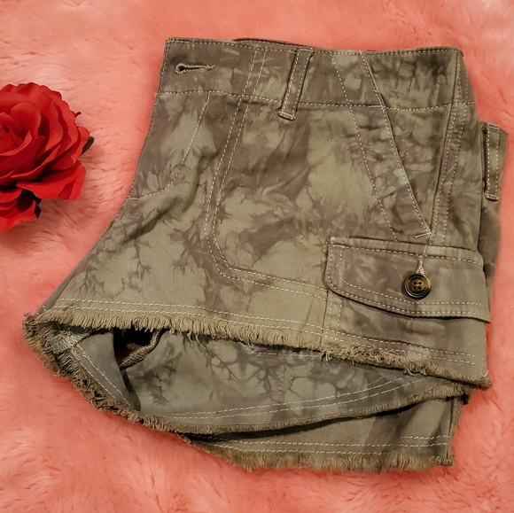 Hollister tie dye shorts - Picture 2 of 5